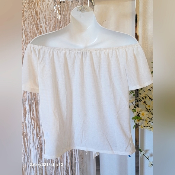 Top - Picture 3 of 3